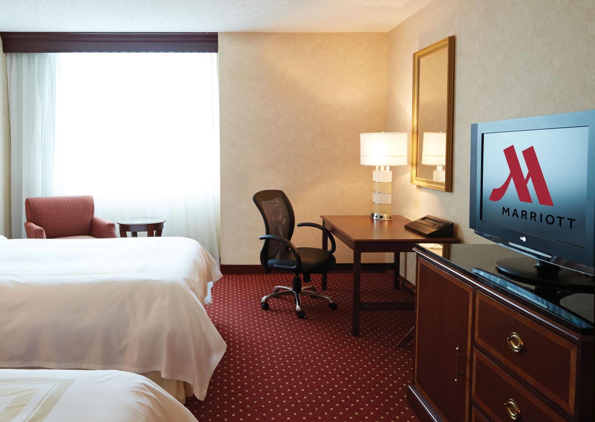 Hotel Columbus Airport Marriott Extérieur photo